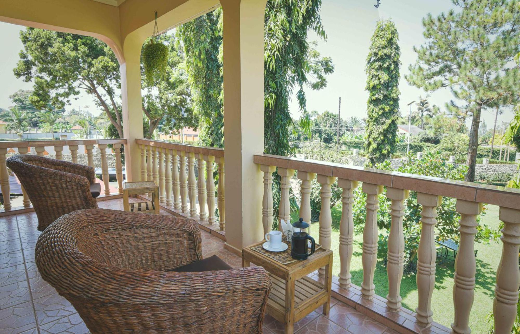 Cycad Entebbe Guest House Exterior foto